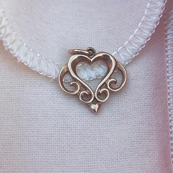 James Avery 14k yellow gold heart scroll charm pendant - Picture 6 of 7